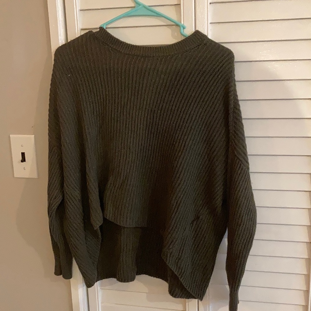 Green sweater scoop neck